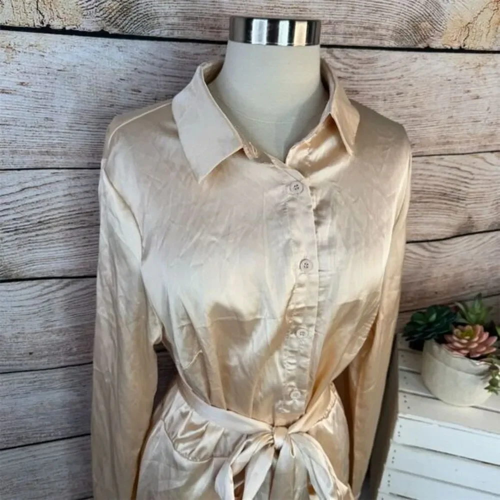 PrettyLittleThing silky satin